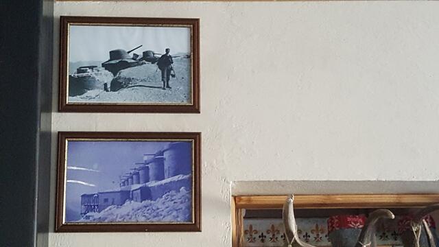 Diese Bilder hängen im Eingangsbereich des Hotels 