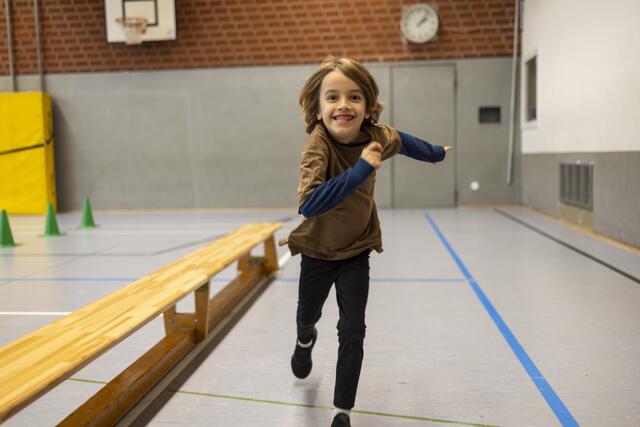 Preise gewinnen: Die fitteste Grundschule Deutschlands erhält eine Auszeichnung-
 | Foto: Quelle: Deichmann/TRD Pressedienst