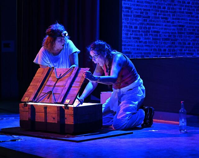 Die Spusi auf dem Theaterdachboden