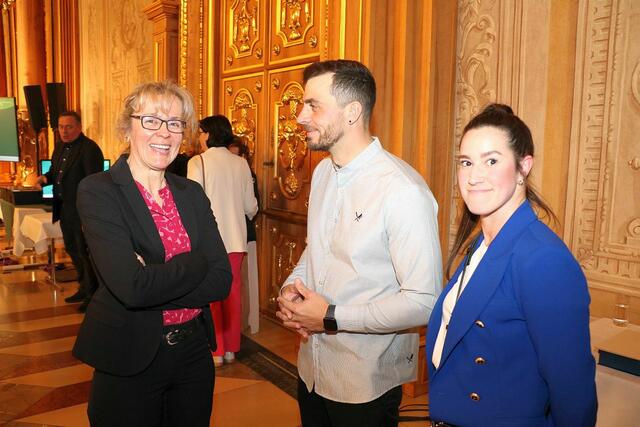 Andrea Bogenreuther AZ mit Fam. Tasiadis | Foto: Marianne Stenglein