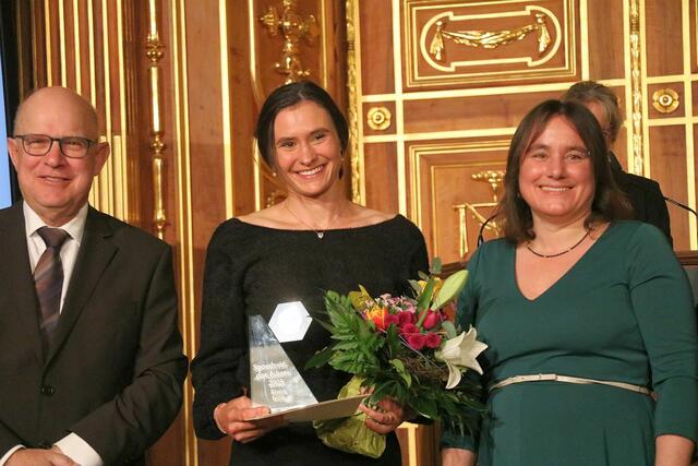 Franz Neuhäuser AZ-Elena Lilik-Martina Wild Bürgermeisterin | Foto: Marianne Stenglein