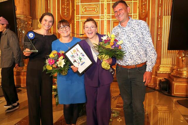 Elena Lilik im Kreise ihrer Familie | Foto: Marianne Stenglein