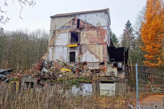 ehemaliges Kurhaus und Hotel "Meves" in Mägdesprung, zu DDR Zeiten ein Betriebsferienheim, heute ein Lost Places