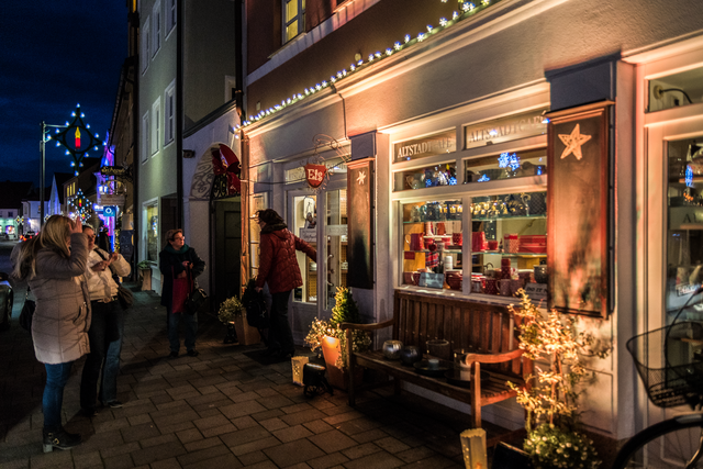 Klangwerk Friedberg/Bayern - Hinter den Kulissen von Licht und Ton - Thomas Knappich vor Ort - Alles installiert - und Friedberg leuchtet!   | Foto: FSeventfoto