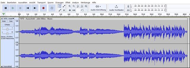 Ein Audacity-Signal - Als Audioeditor und -rekorder kann Audacity Ton aufnehmen, bearbeiten und Effekte darauf anwenden. Auf beliebig vielen Spuren können Audiodateien gemischt und bearbeitet werden. 
Audacity kann mehrere Spuren gleichzeitig aufnehmen, sofern dies von der Soundkarte unterstützt ist. Zusätzlich zu einem normalen Aufnahmemodus sind zeitversetzte Aufnahmen, „Punch-and-roll“-Aufnahmen und Levelgetriggerte Aufnahmen möglich - Text aus Wikkipedia.  | Foto: Dr. Alexander Hölzle