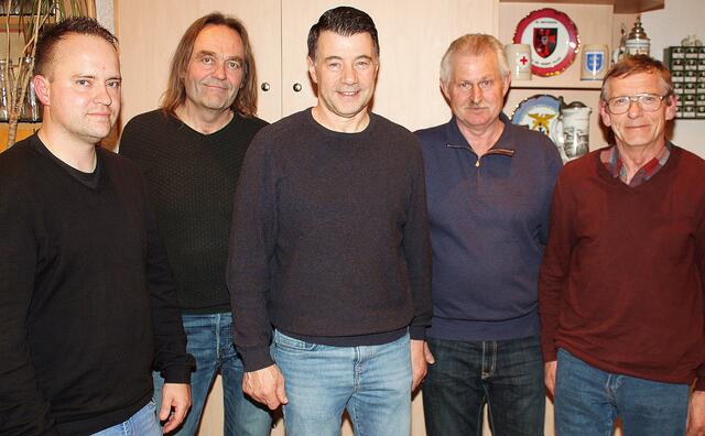 Vereinsmeister und Pokalsieger beim Meitinger Kleintierzuchtverein (von links): Andre Falke, Dieter Wurster, Stefan Kneißl, Florian Werner und Richard Schuster | Foto: Peter Heider