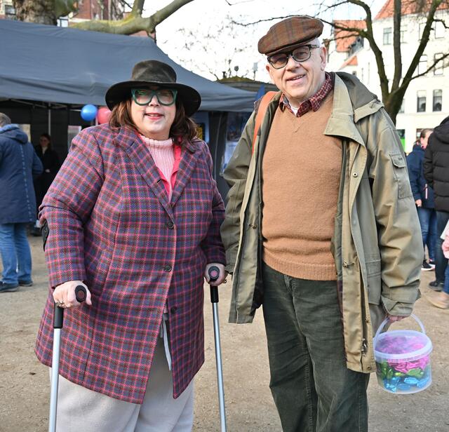 Bezirksbürgermeisterin Antje Kellner (l.) und IDG-Vorsitzender Michael Kellner (r.) 