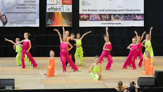 Let´s Dance - die Gruppe Latin Mix der Tanzgalerie Kuschill  | Foto: Andrea Dal Ponte