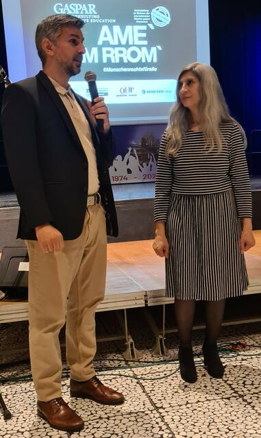 Adrian und Iovanca Gaspar informieren zum bevorstehenden Abend