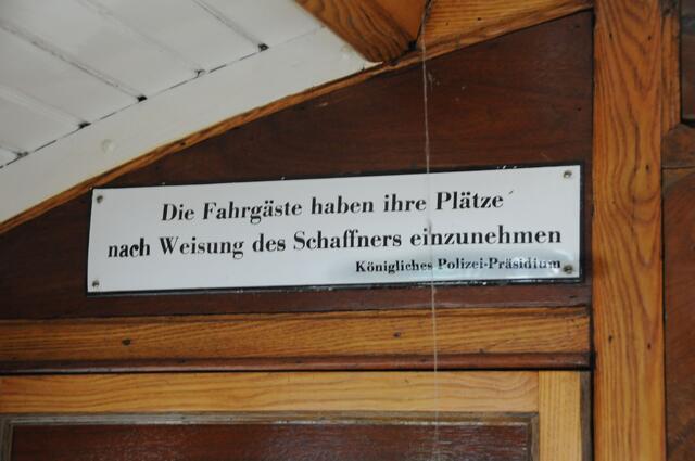 Das waren noch Zeiten, da wurden die Plätze zugewiesen.