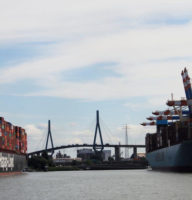 Die weit bekannte Köhlbrandbrücke