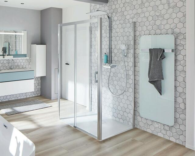 Rein elektrische Heizlösungen sind besonders praktisch bei der Renovierung, wenn kein Anschluss an die Zentralheizung gegeben ist: Sie benötigen lediglich eine Steckdose oder eine entsprechende Verkabelung. So lässt sich z.B. der Infrarotheizkörper Elveo ganz einfach nachträglich installieren – als behaglicher Wärmespender und elegantes Highlight im Bad.  | Foto: Kermi GmbH/akz-o