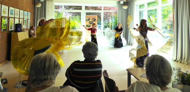 Jetzt tanzen alle mit den Isiswings. | Foto: Shima Mahi