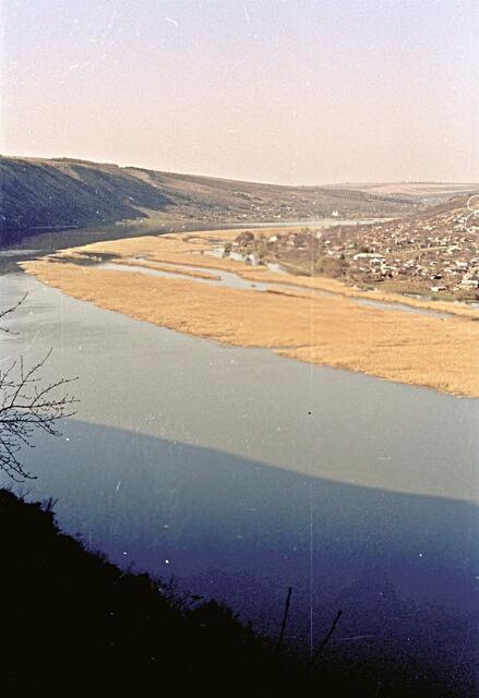 Das ist der Grenzfluss Nistru, der Moldawien und Transnistrien trennt.