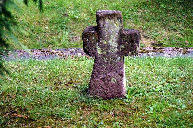 Steinkreuz - Sühnekreuz in Questenberg