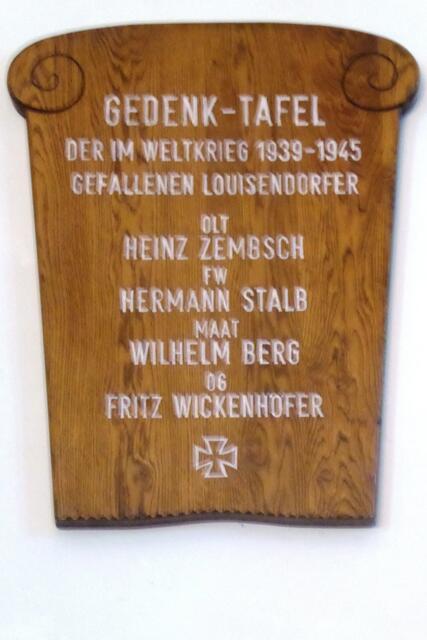 Gedenktafel für die Gefallenen im 2. Weltkrieg.