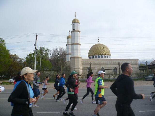 Kirgisistan ist zu 80% moslemisch.
