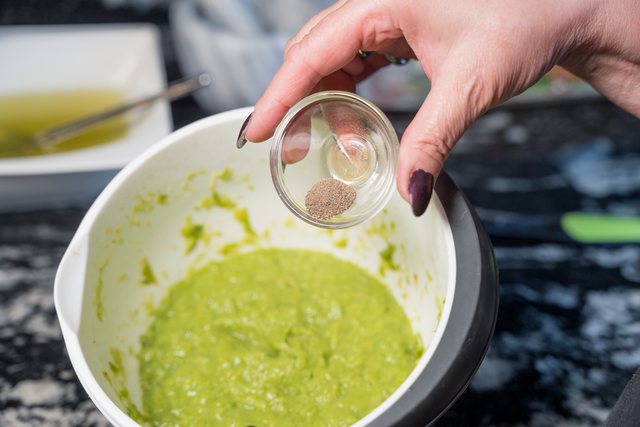 Sabinas Kochstudio - Spargelsuppe "Cappuccino-Style" | Foto: FSeventfoto