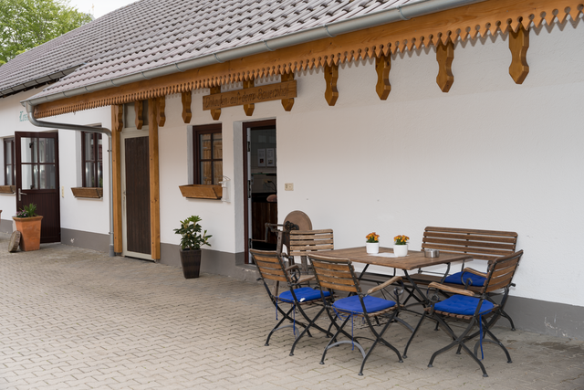 Sabinas Kochstudio -  Lauwarmer Spargelsalat mit Erdbeeren - Spargel vom Feld der Familie Losinger in Friedberg/Wulfertshausen gibt es auch in Losingers Hofladen zu kaufen | Foto: FSeventfoto