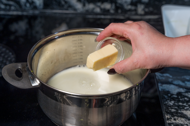 Sabinas Kochstudio - Spargelsuppe "Cappuccino-Style" | Foto: FSeventfoto