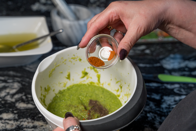 Sabinas Kochstudio - Spargelsuppe "Cappuccino-Style" | Foto: FSeventfoto