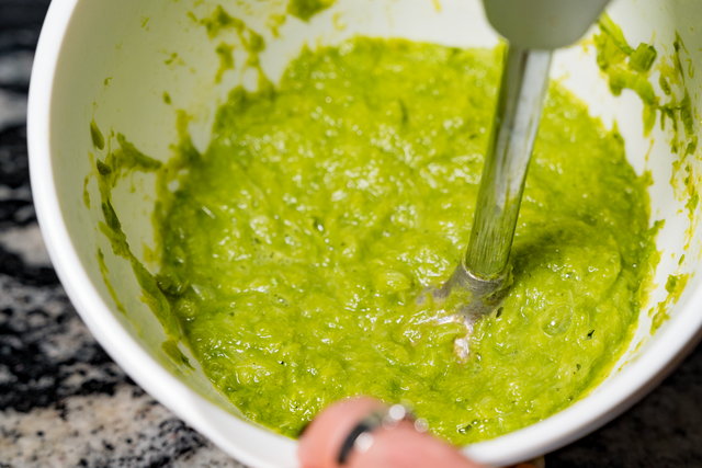 Sabinas Kochstudio - Spargelsuppe "Cappuccino-Style" | Foto: FSeventfoto