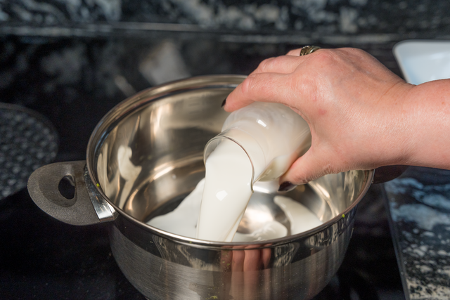 Sabinas Kochstudio - Spargelsuppe "Cappuccino-Style" | Foto: FSeventfoto