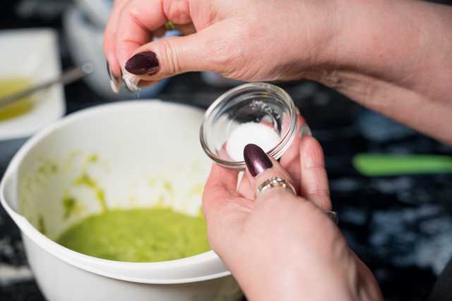 Sabinas Kochstudio - Spargelsuppe "Cappuccino-Style" | Foto: FSeventfoto