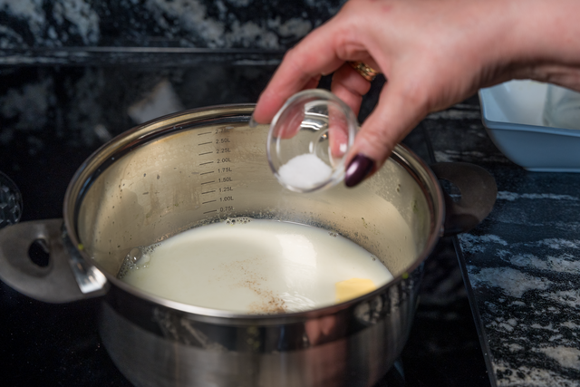 Sabinas Kochstudio - Spargelsuppe "Cappuccino-Style" | Foto: FSeventfoto