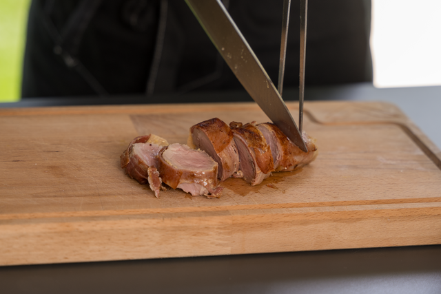 Aus dem Thermomix von Andrea Happacher: Schweinefilet im Schinkenmantel mit Spargel und Joghurt-Hollandaise | Foto: FSeventfoto