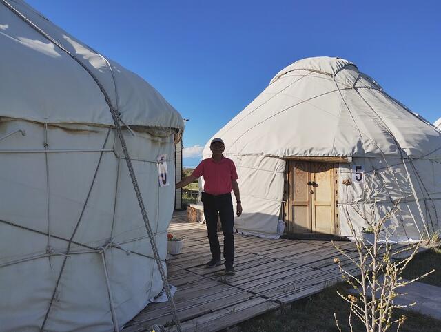 Übernachtung in der Jurte am Issyk-Kul-See. Ein herrliches Erlebnis.
