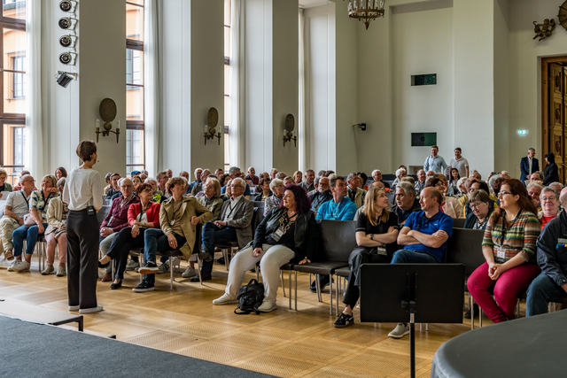 Peter Tomaschko (vorn), der Vertreter der CSU für den Stimmkreis Aichach-Friedberg und das Wittelsbacher Land im Bayerischen Landtag lud ein zum Besuch des Bayerischen Landtags und der Bayerischen Staatskanzlei. | Foto: FSeventfoto