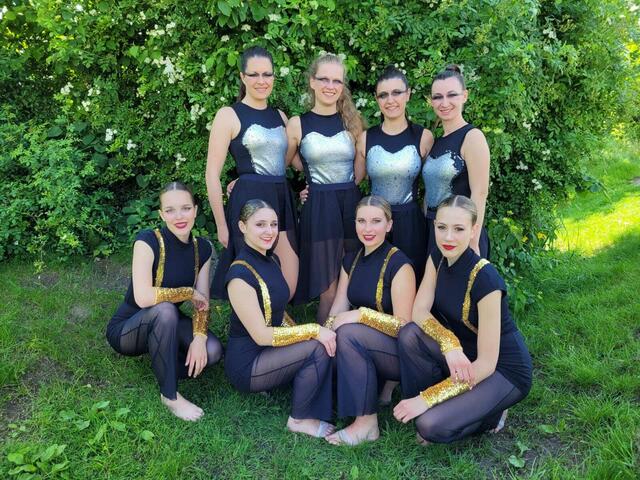 Oben Team Reset v.l.: Veronika Wanninger, Kathrin Weiß, Judith Bogesch, Anna Binswanger
Unten Team QuattroForMagic v.l.: Rebecca Kirner, Sibel-Luisa Arslan, Anna Helwig, Sophie Maurer