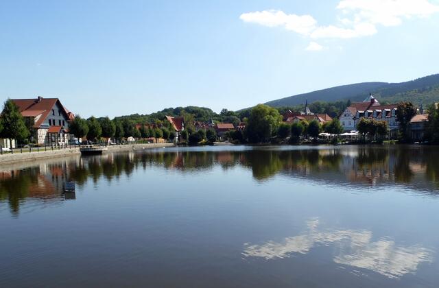 Aber auch die nahe Umgebung ist attraktiv. So der besonders schöne Ort Ilsenburg.