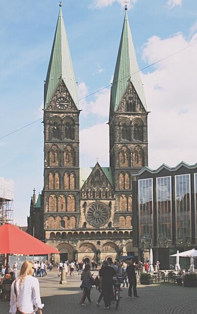 Der Bremer Dom mit seinem Bleikeller. Da kann man (und frau) mumifizierte Leichen besichtigen.