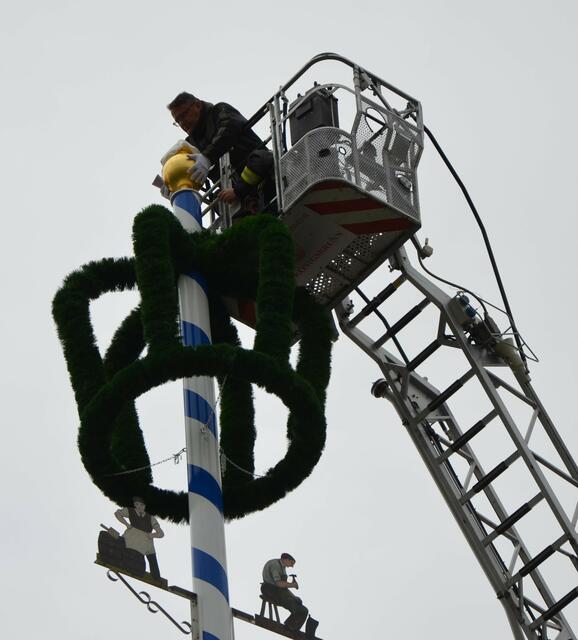 Die Kugel wurde angebracht | Foto: Anke Maresch
