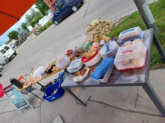 Vor dem Ambiente gab es für Helfende ein leckeres Buffet zur Stärkung | Foto: Ramona Nahirni-Vogg