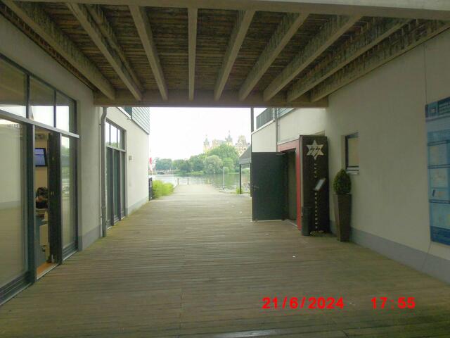 Zur Gasstätte bitte rechts lang