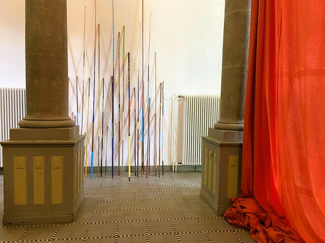 Bambusstäbe im Foyer