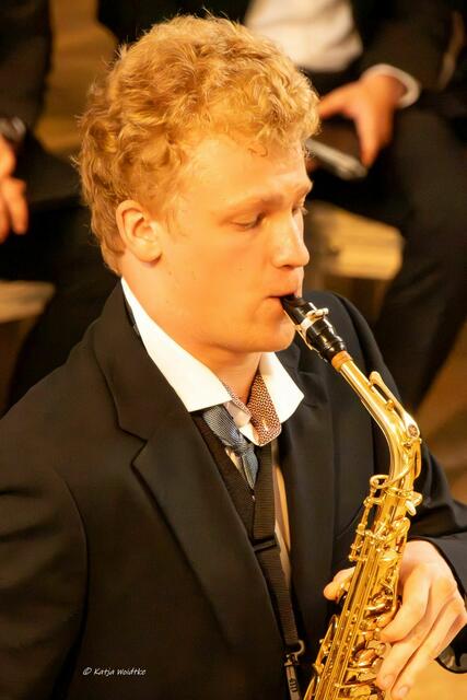 Sommerkonzert des Chores der Leibniz Universität Hannover (Foto: Katja Woidtke)

Von Mendelssohn zum "Mambo" - Sawa Erik Wehrhahn am Saxophon | Foto: Katja Woidtke