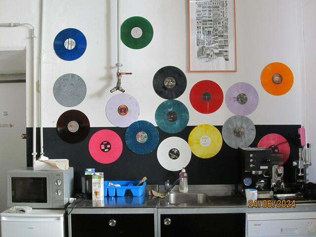 Bunte Platten klingen genauso gut - sind aber auch dekorativ. | Foto: Bild: Reinhold Mayer