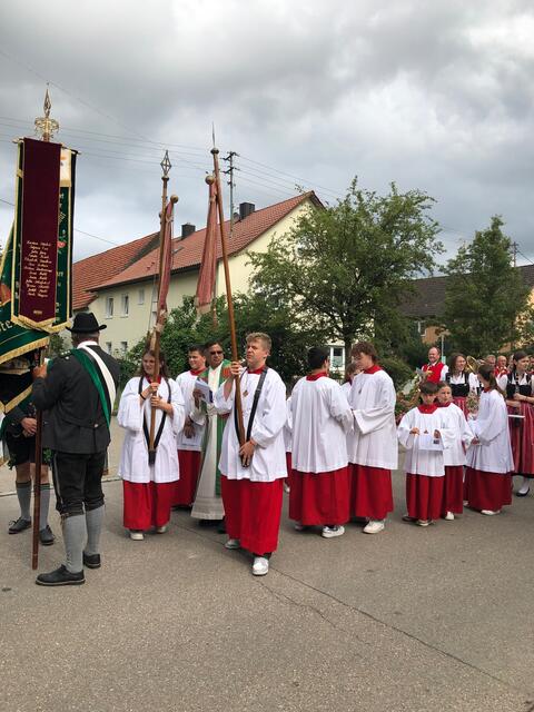 Foto: Die Ministranten sind selbstverständlich auch mit von der Partie.