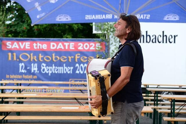 Fotos von den Schilehrern bei Probe und Soundcheck aufgenommen.