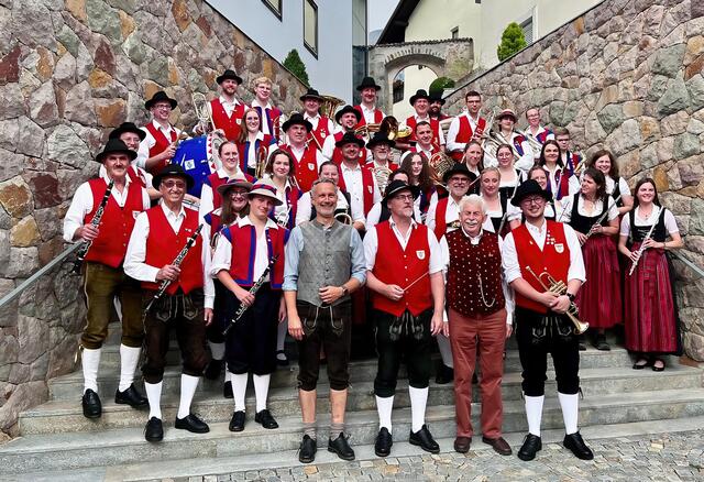 65 Jahre Städtepartnerschaft Friedberg/Bayern / Völs am Schlern - Eine Abordnung der Stadt- und Jugendkapelle Friedberg war mitgereist und brachte musikalischen Schwung in die Festtage | Foto: Franz Reißner