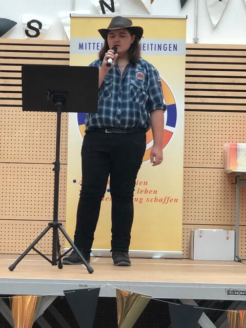 Foto: Fabian Loderer sang "Ghost riders in the sky" und erhielt viel Applaus.