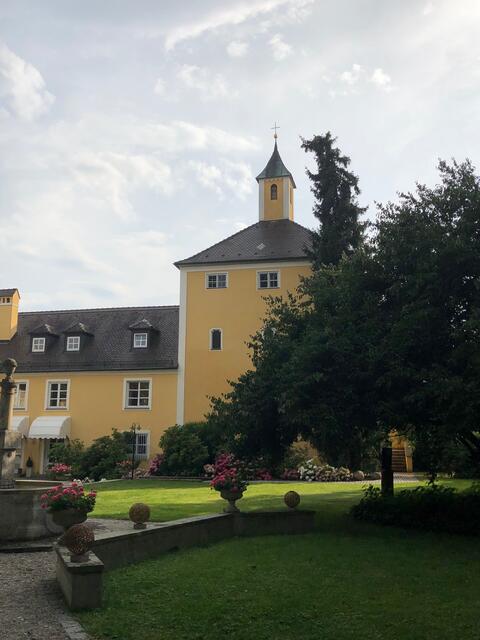 Foto: Blick auf die neu renovierte Schlosskapelle. 