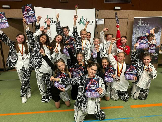 die Sieger der Masterclass Kids II - Fresh Girls und der Fresh Boy Devid | Foto: Andrea Dal Ponte