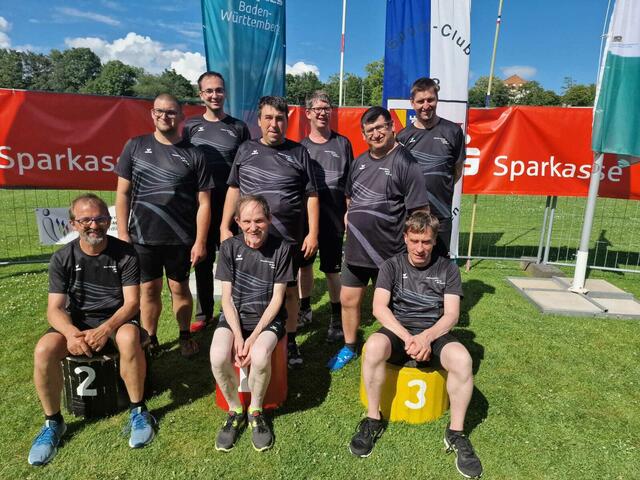 Die SG-Handicap Nördlingen Leichtathleten beim Landes-Leichtathletik-Sportfest in Ettlingen  | Foto: Gudrun Eder