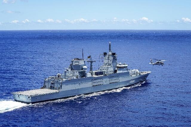 Der Sea Lynx- Bordhubschrauber der Fregatte BADEN- WÜRTTEMBERG startet zu einem PHOTEX (Bilder liefere ich nach) | Foto: Bundeswehr