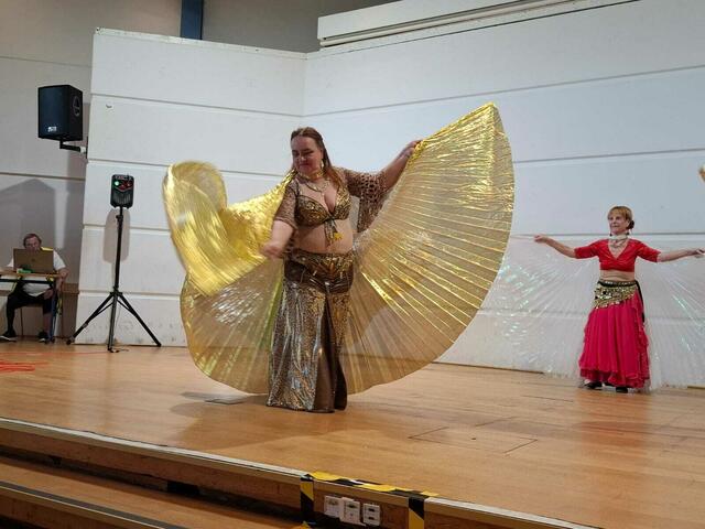 Auftritt von Paradies Oriental beim Frühlingsfest des Kulturrings Langenhagen: Sira Miraja, die Leiterin der Gruppe | Foto: Shima Mahi